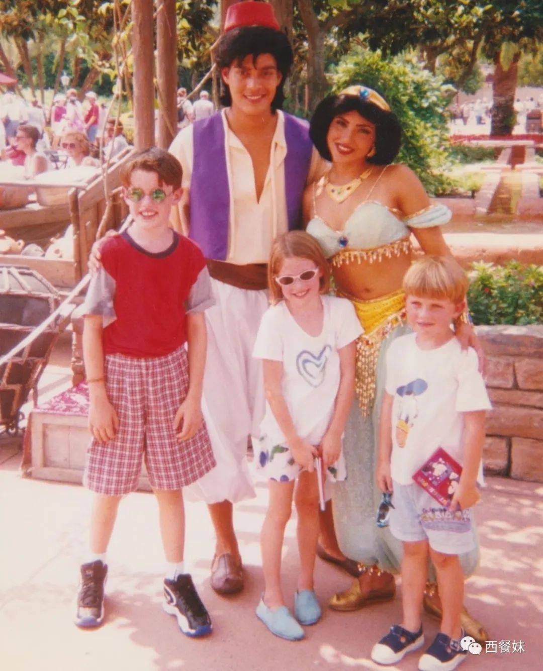 因为|迪士尼首部同性角色电影上映 大家却不买单?!