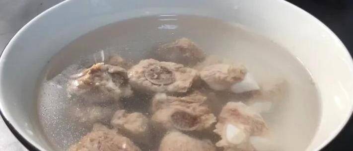 烧什么汤给孩子喝 59cc8011acbc49e280301c8317f15425.jpeg