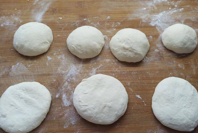 葱花|早上花几分钟给家人做道美味早餐饼，做法简单，鲜香美味，超好吃