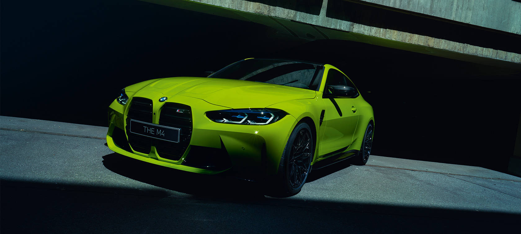 全新宝马m4双门轿跑车,看完了它的超强动力想不爱都难!