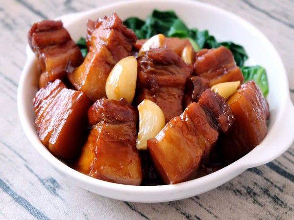 红烧肉的做法简单好吃的视频 acbc65989af94bdf977f8c903de92599.jpeg