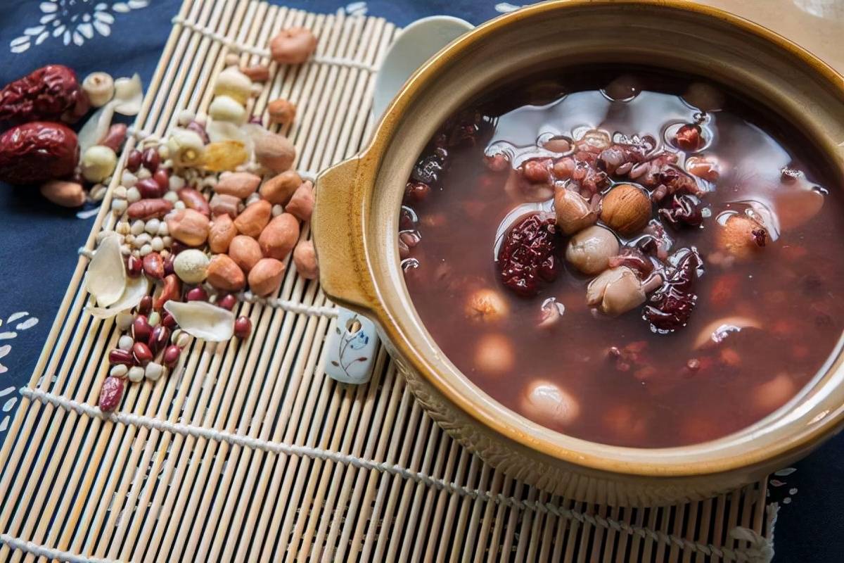 补充|经常熬夜的人，如何保养皮肤？坚持做好4件事，皮肤会感激你