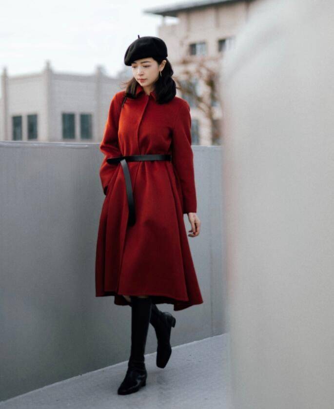 颜色 冬天穿“红色”更时髦，学三木母女这样搭，不扮嫩不显老更有气质