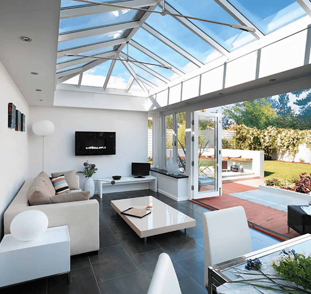 冬天别墅花园里最舒适的地方阳光房