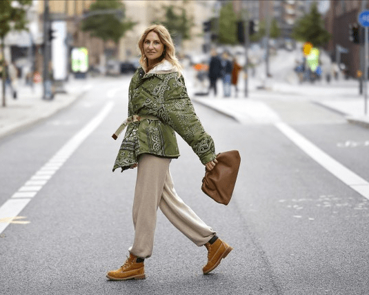 颜色 女神和女生的区别，一个包包就看出来了，选择不一定要贵但要大方