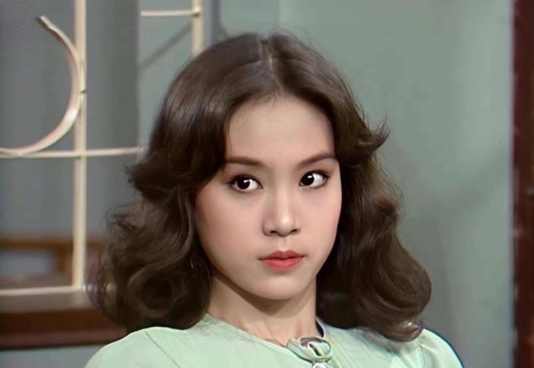 年轻时候的刘雪华图片 a1539addfeb44ad1a3ce025b70c43dfc.jpeg