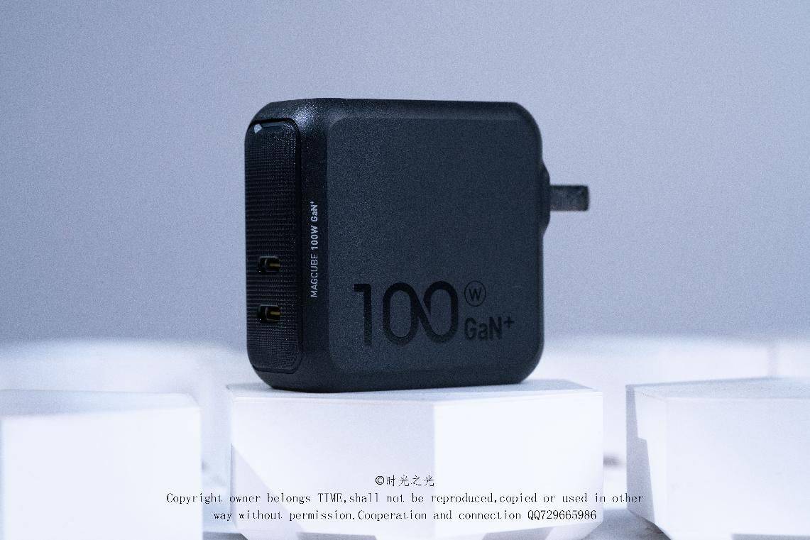 全新aohi 100w双口充电器