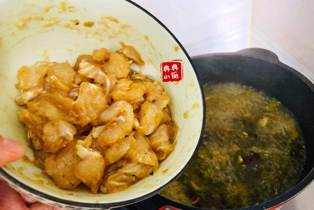 烧什么菜放黄油 18f3e5e631924b7b92a2827e13e969cd.jpeg