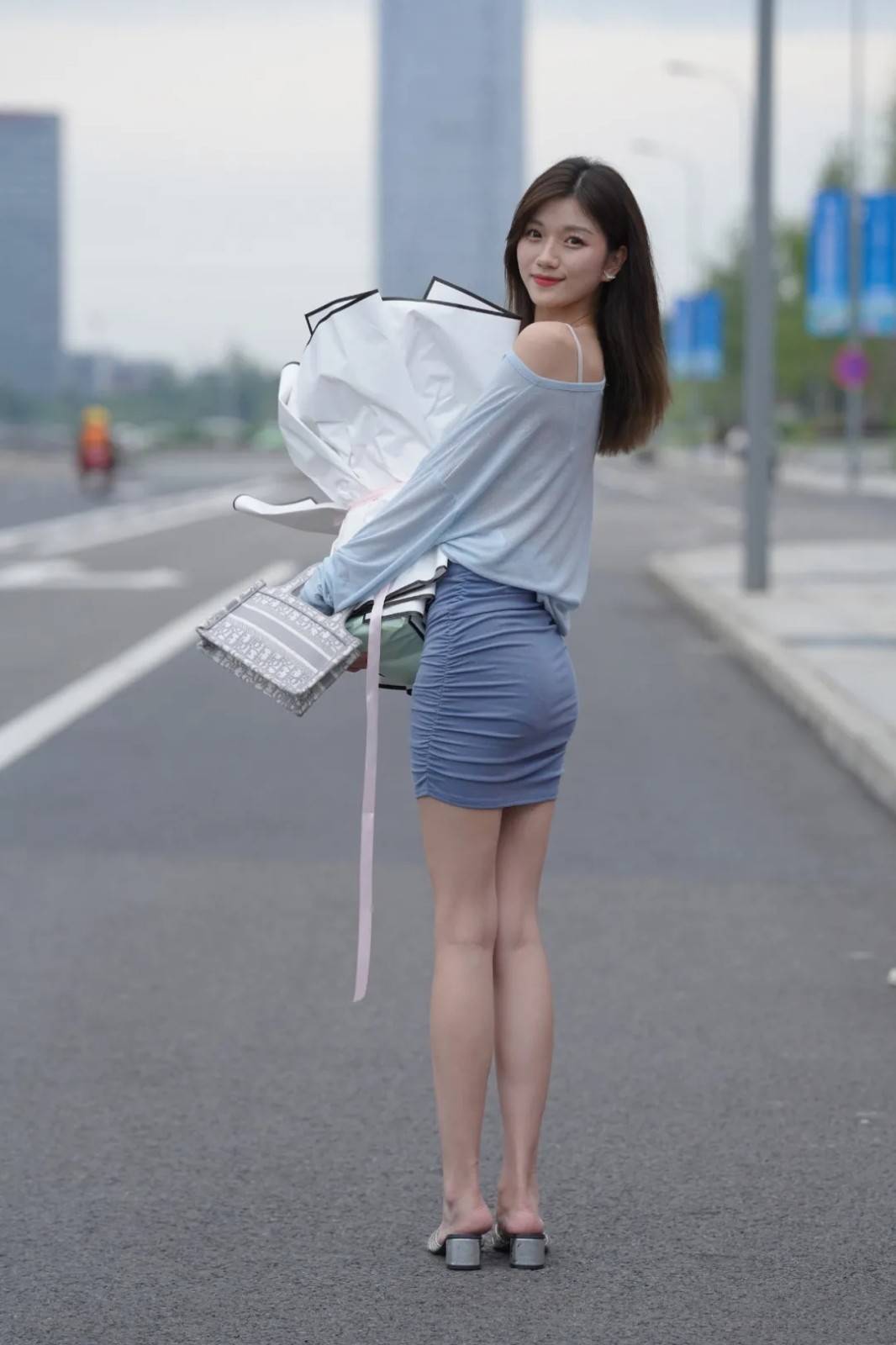 身材 让时尚美感升级的装扮，青春少女又精致，回头率超高