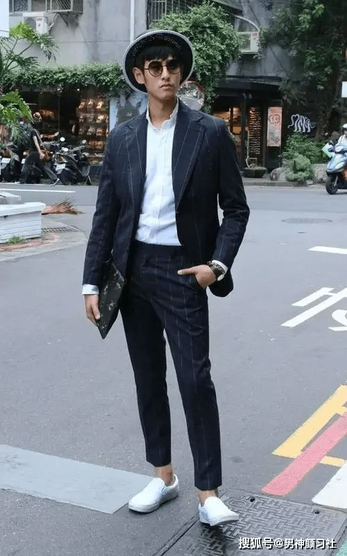 西裤 你需要一条合适的裤子，才能让你的大衣帅一整个冬天