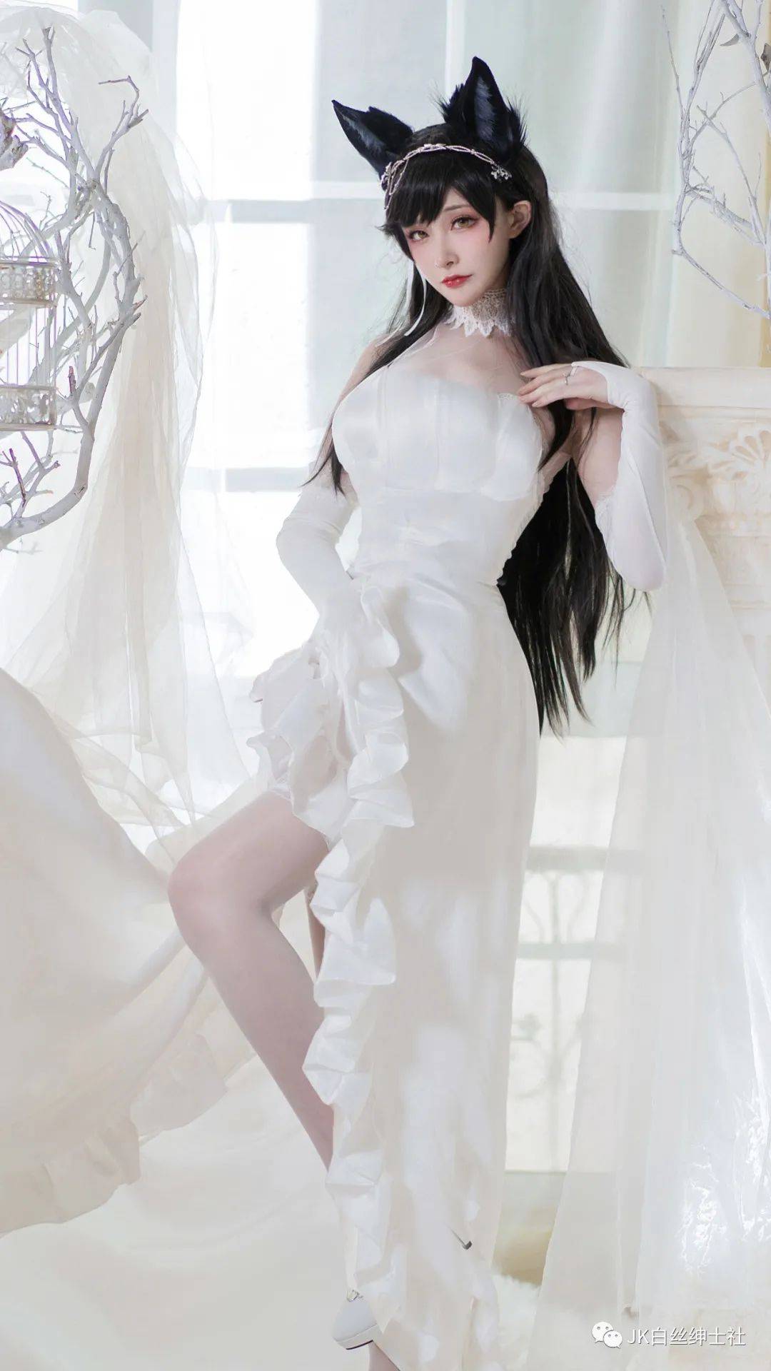 cos碧蓝航线白色婚纱爱宕犬cos正片萝莉控