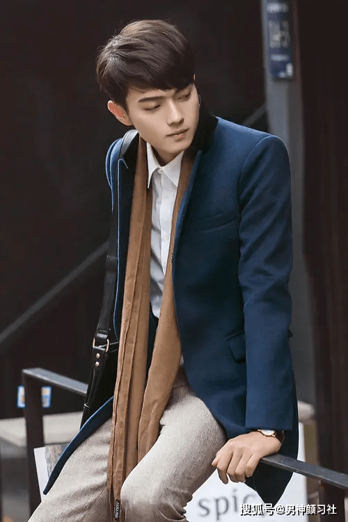 西裤 你需要一条合适的裤子，才能让你的大衣帅一整个冬天