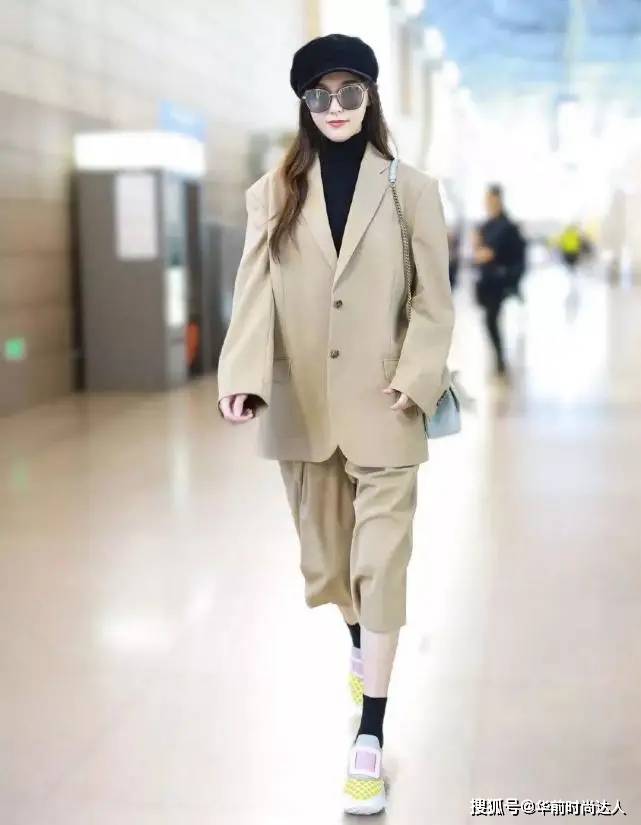 黑色 秋冬穿衣没有亮点?试试“同色系”搭配法则，高级优雅很有范