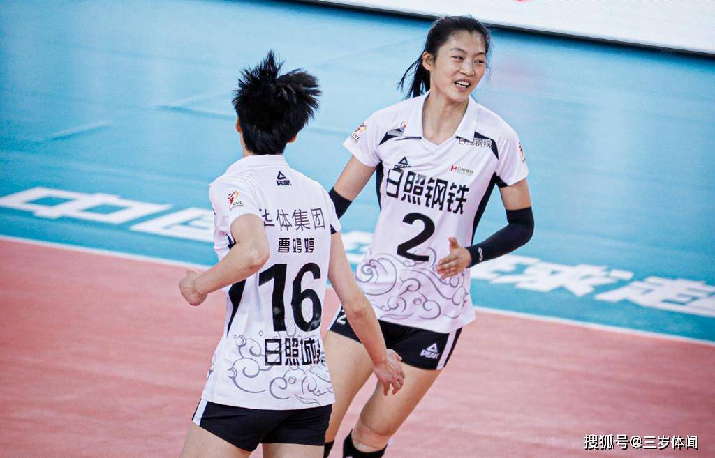云南队|女排联赛1日第一场：山东女排3-1取得2连胜，小将42扣6中被打懵