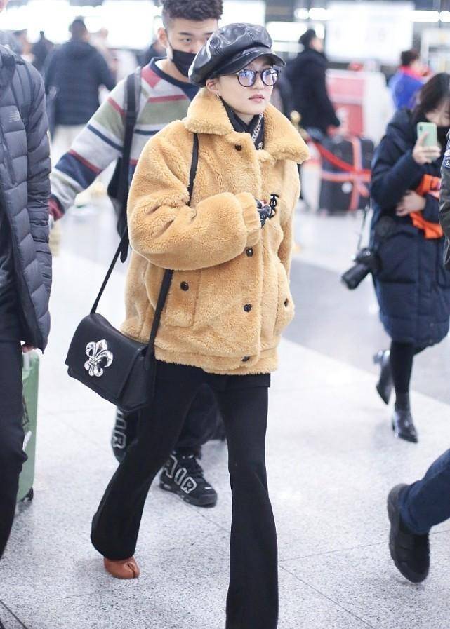 服装 冬天过了一半才发现,夹克还是这么选才好看,张韶涵的造型挺美的