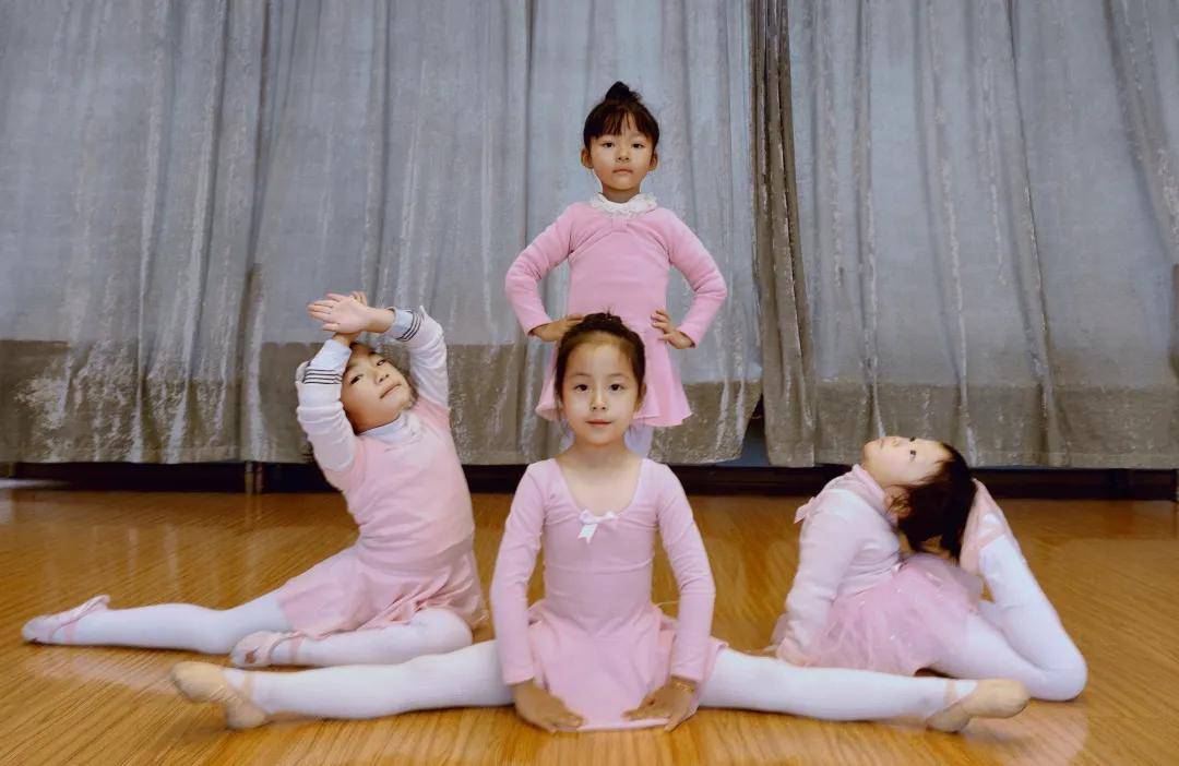 昆明市爱琪幼儿园积极备战金孔雀杯第七届少儿舞蹈大赛_教育_发展