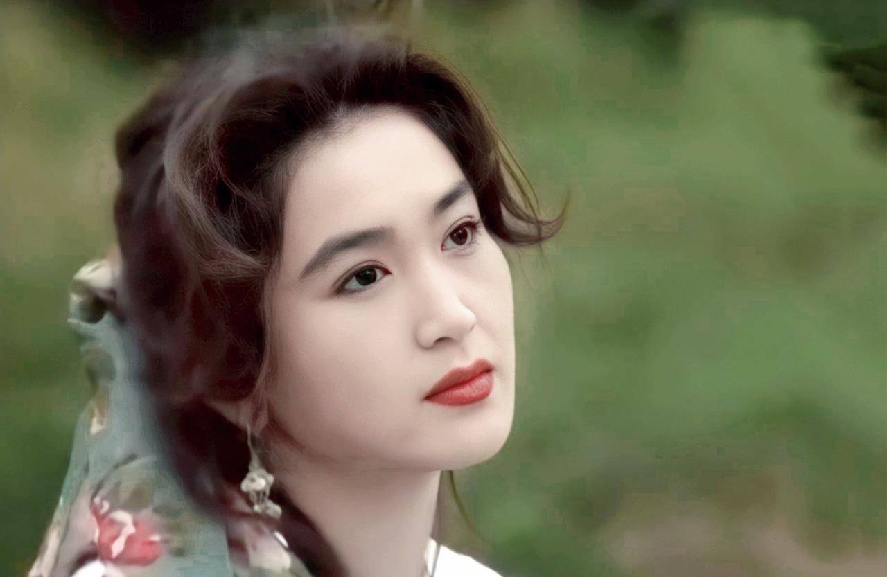 她真的可以说是妩媚的代名词,在封神榜中的苏妲己非常漂亮妩媚,可以说