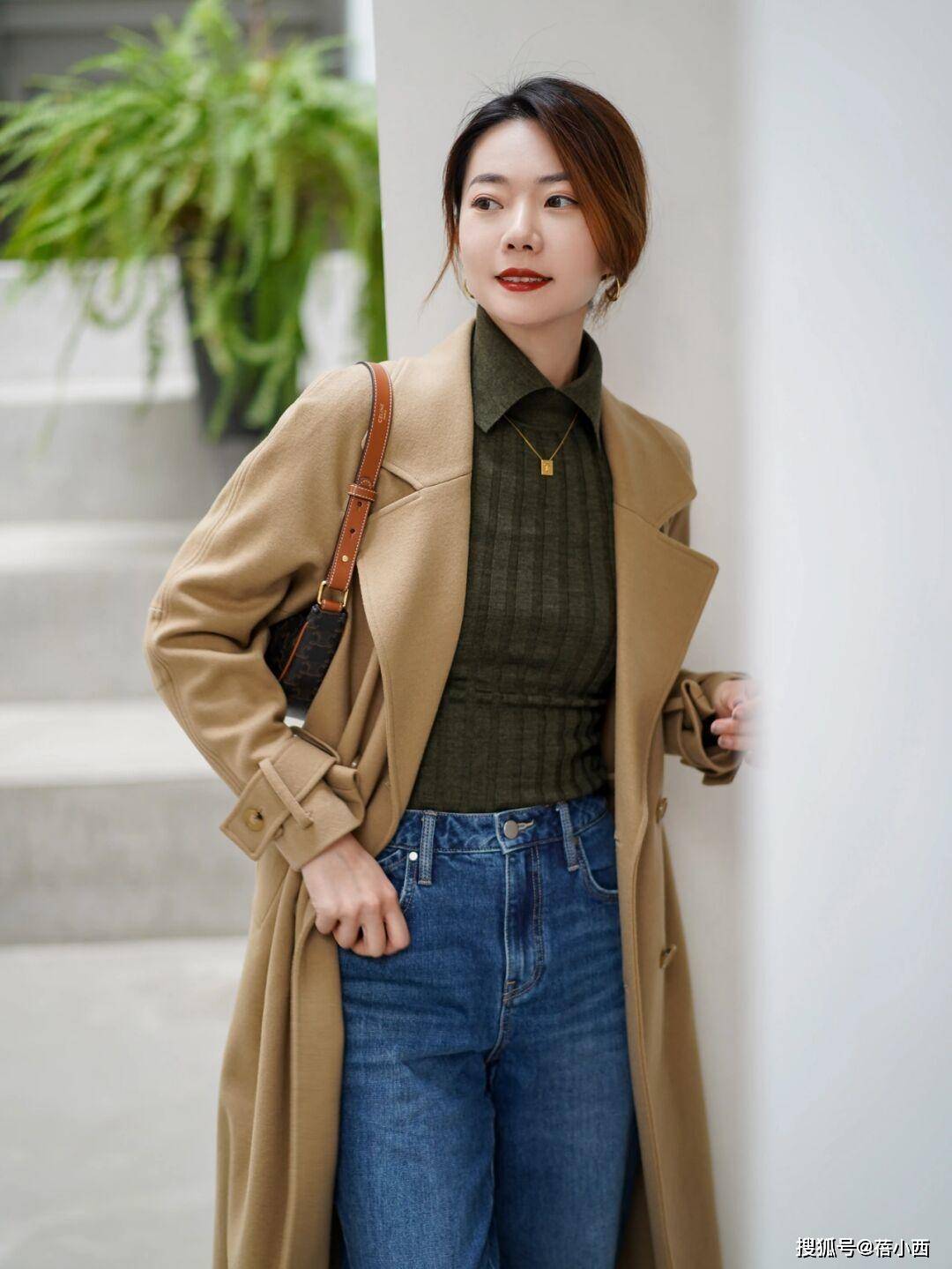 整体 原来“大地色大衣”才是时髦精的必备单品，优雅高级，女人味十足