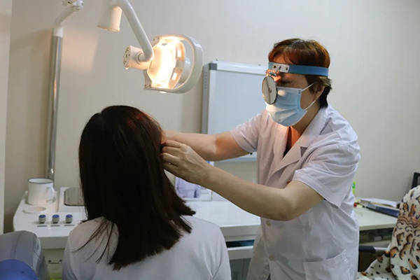 脂肪酸|掏耳朵导致耳朵发炎 来成都民生耳鼻喉医院就对了