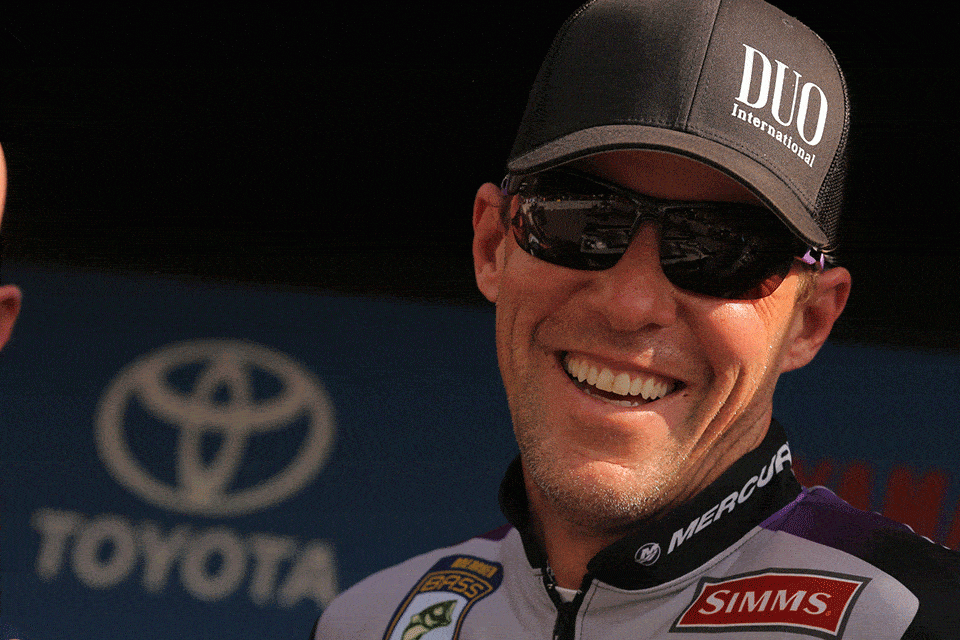 钓鱼界的传奇倒钓之神亚伦马滕斯