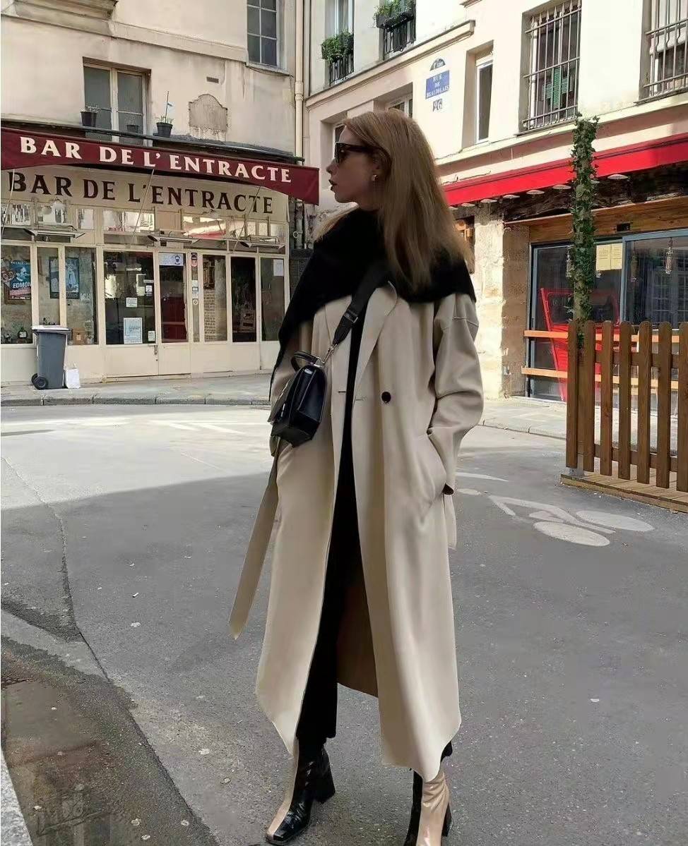 黑色 气质“风衣”很高级，可驾驭的单品也多，小众还显高挑气息