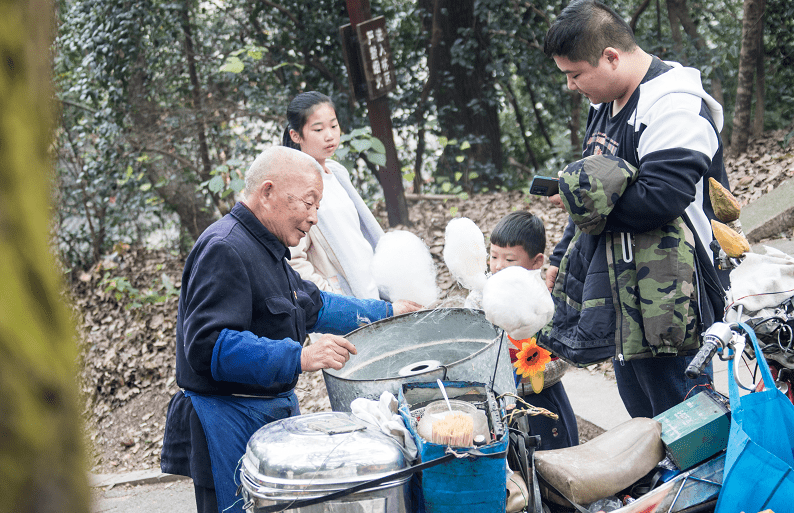看见│"90"后棉花糖爷爷的甜蜜事业