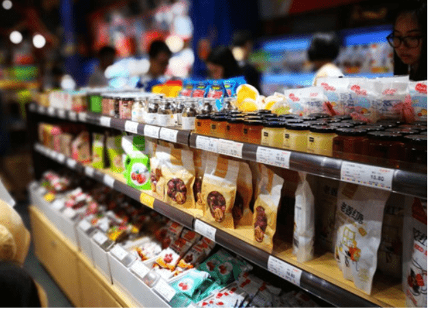 小铺|零食小铺零食店：美妙的味道，是心动的信号