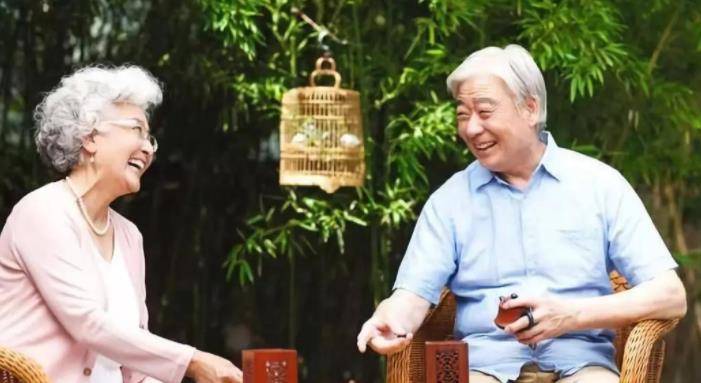 饮食|61岁大妈控糖六年，血糖从16.3降到6.5，她是怎么做到的？