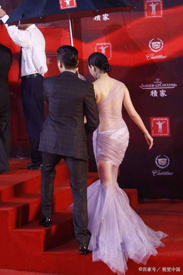 设计 张雨绮穿衣太大胆，浅紫色薄纱绕身缠几圈，美得招摇又时尚