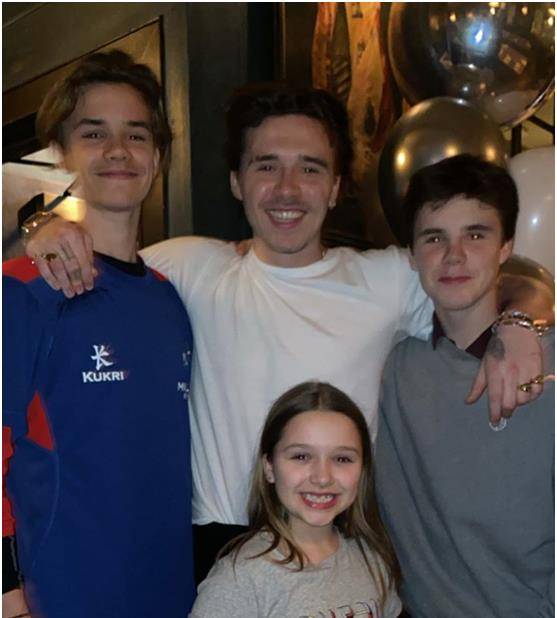 长发|贝克汉姆女儿小七近照，披肩长发气场强，只是太显成熟了