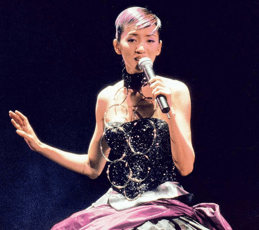 要求|梅艳芳哥哥告《梅艳芳》制作方，侵犯了他的商标权？要求赔偿！