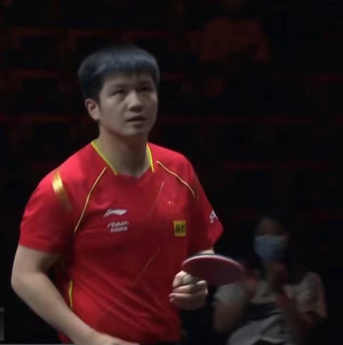 局點(diǎn)|韓國(guó)男乒團(tuán)滅！樊振東強(qiáng)勢(shì)橫掃韓國(guó)一哥，晉級(jí)世界杯4強(qiáng)，連續(xù)沖冠