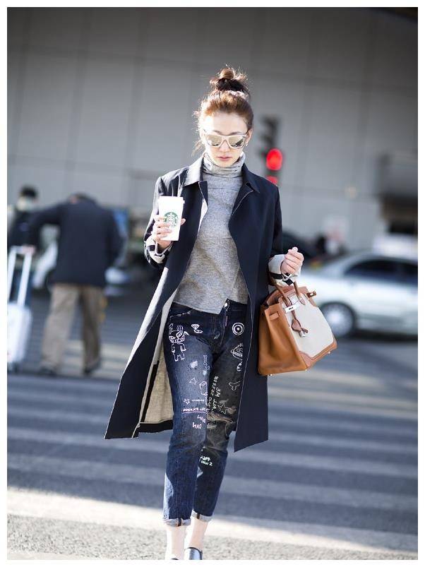 卫衣 李小冉这气质绝了,搭配面包羽绒服也藏不住美,这颜值太“抗打”