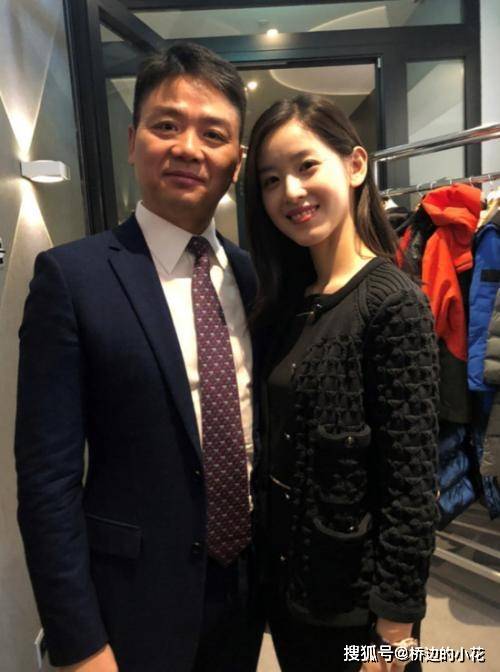 颜色 是不是真豪门贵妇，一眼就能看出来，章泽天与超模气质太不一样