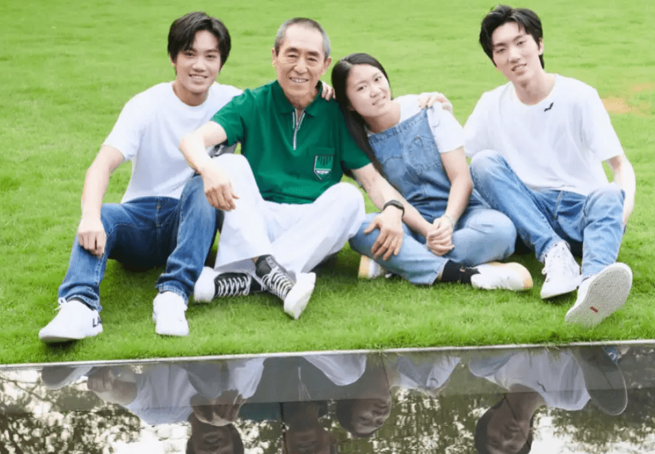 电视剧全家福全部 eb64e6875a9c420e9dd71b89316f9033.png