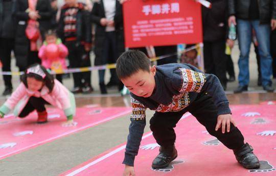 症状|熬夜伤肝，身体3部位“凸起”，说明它藏毒太多，肝可能已不健康