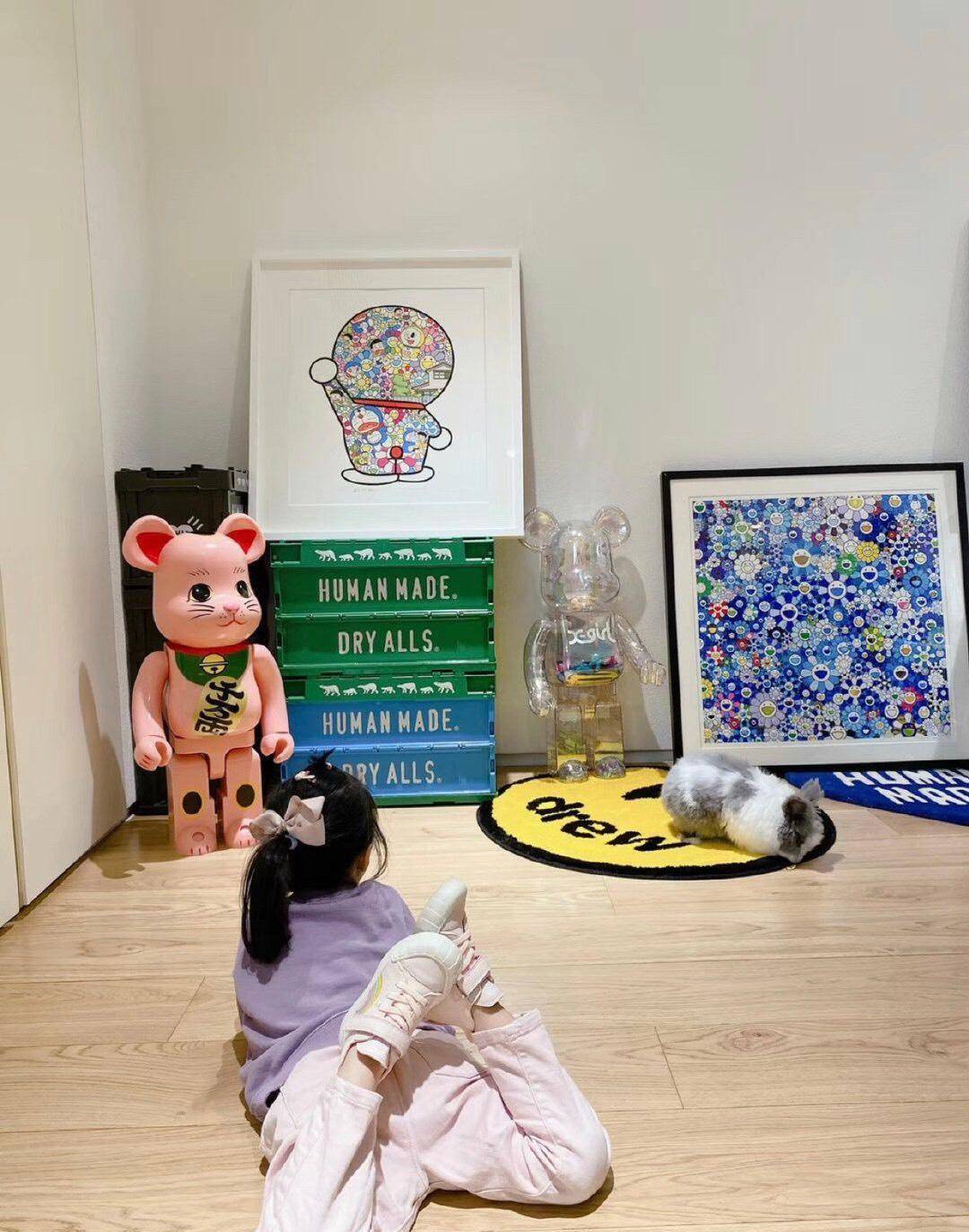 卫衣 陈赫晒女儿近照,4岁安安穿衣低调朴素,小兔牙双下巴太随爸爸