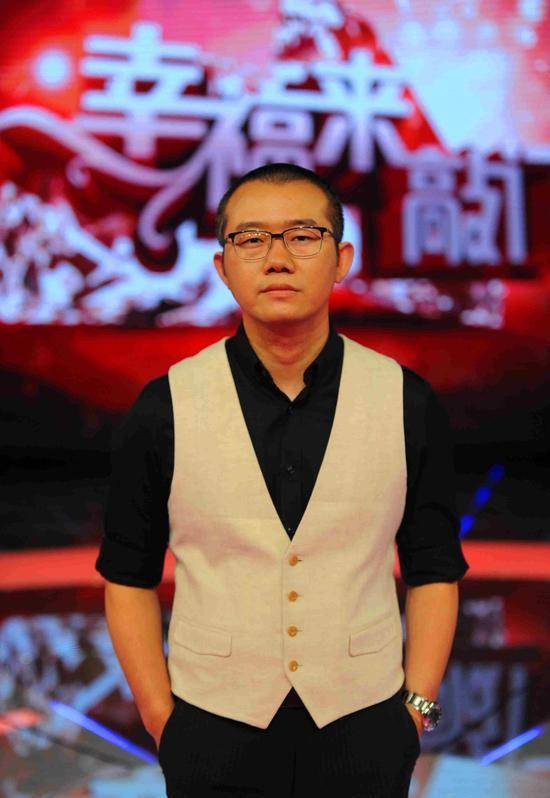 骰子|从“情感专家”,到专职带货,涂磊是如何自毁前程的?