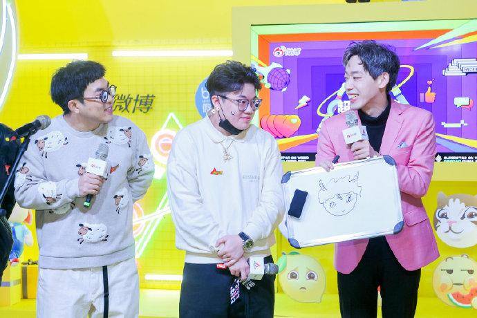 舞台|百位大V集结青岛星光闪耀!微博2021超级红人节热闹来袭!