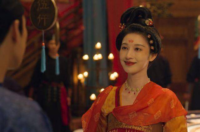 张俪|和徐峥搭档得到关注后，她的新剧合作王一博，表演比女主讨喜