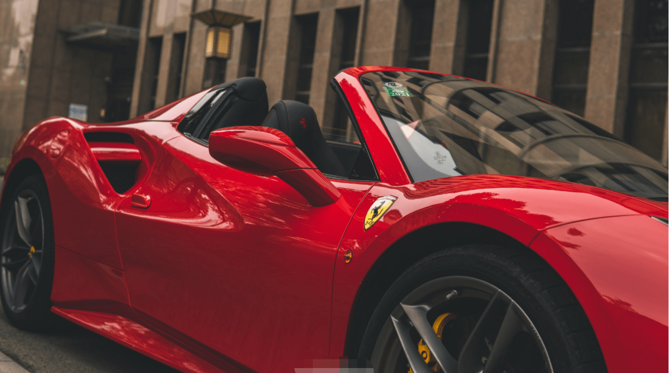 原创五菱宏光miniev追尾法拉利车主留纸条火速撤离车当赔礼了