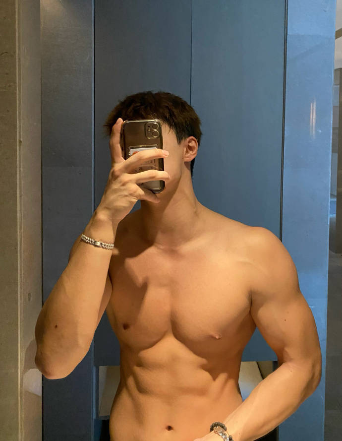 拍照怎么拍出肌肉感 317d9f03e3f14c379afd3a0a6eb893ae.jpeg