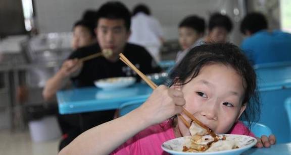 因为|孩子挑食，家长这样应对能更好解决问题