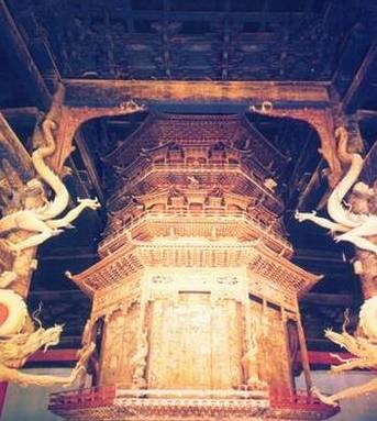 四川一佛寺被称为小故宫：全寺没有一根铁钉，有近万条龙纹装饰