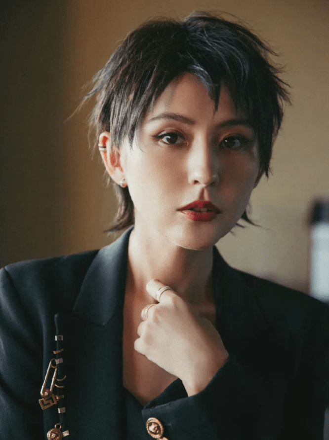 演技 又一个新疆美女,没有热巴的颜值,全靠演技说话