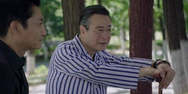 《不惑之旅》冯春生和岳父联手做局,小万下跪,观众:姜是老的辣_卓远