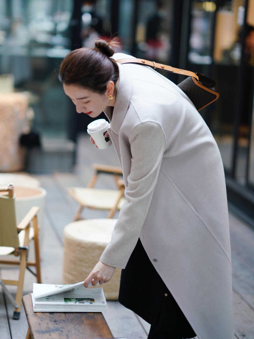 颜色 冬天穿大衣不要将就，试试这几款，简约利落又高级，照着穿准没错