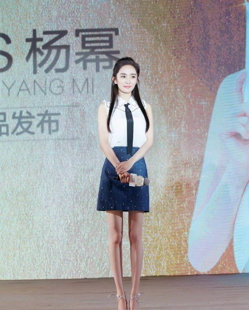 大腿 一双美腿，是杨幂最直接的名片！