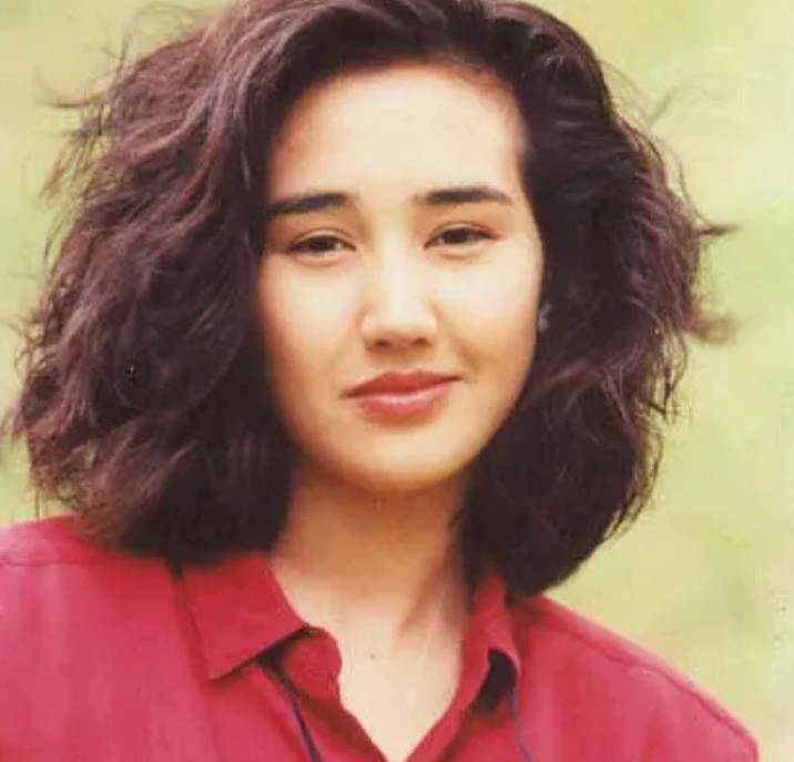 林恺铃 3位星二代同场比美!任达华女儿高挑出众,柏安妮爱女甜美可人