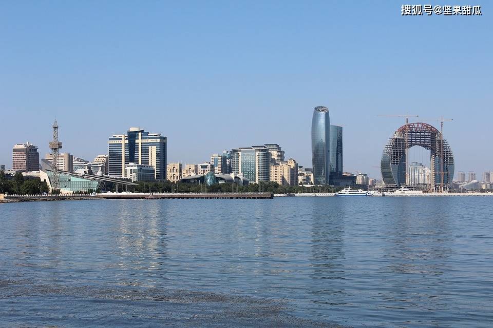 原创巴库油田—曾是苏联乃至世界最大的油田，如今阿塞拜疆的财源
